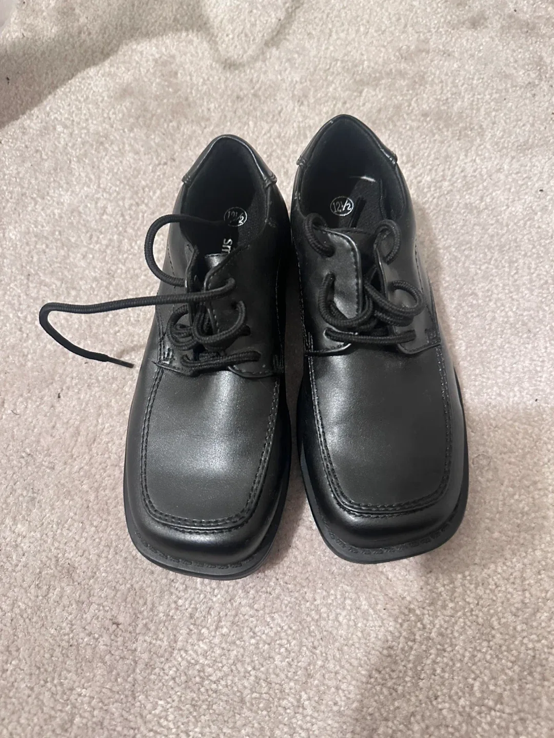 Boys shoes image indicator(2)