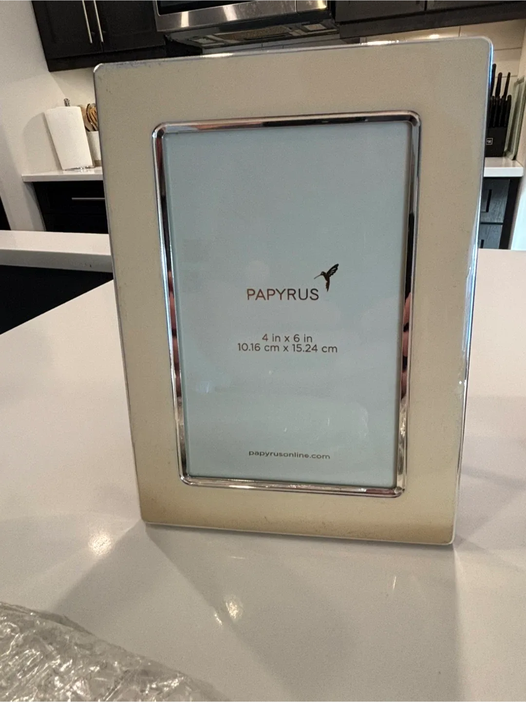 Brand New - Set of 3 Papyrus Picture Frames For Sale image indicator(9)