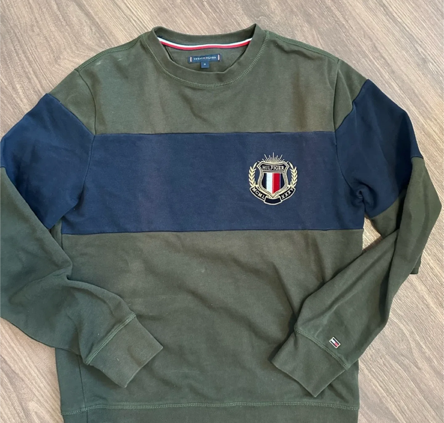 Closet clean out - Men’s sweatpants, hoodies, shorts, shirts image indicator(5)