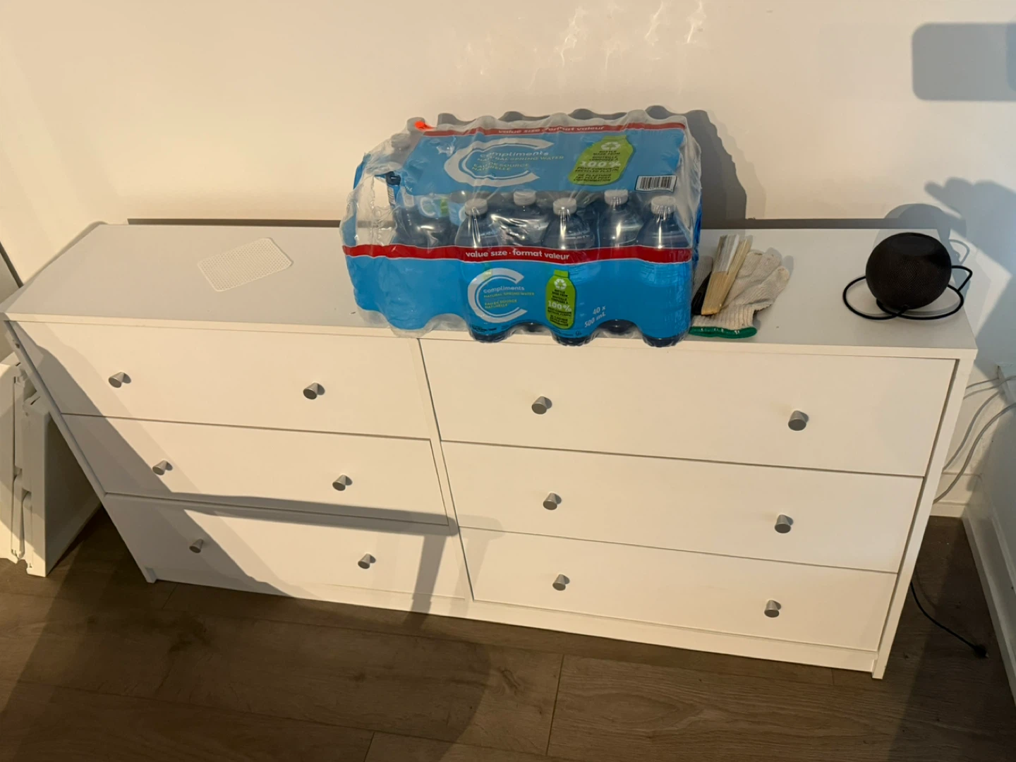 White 6-Drawer Dresser