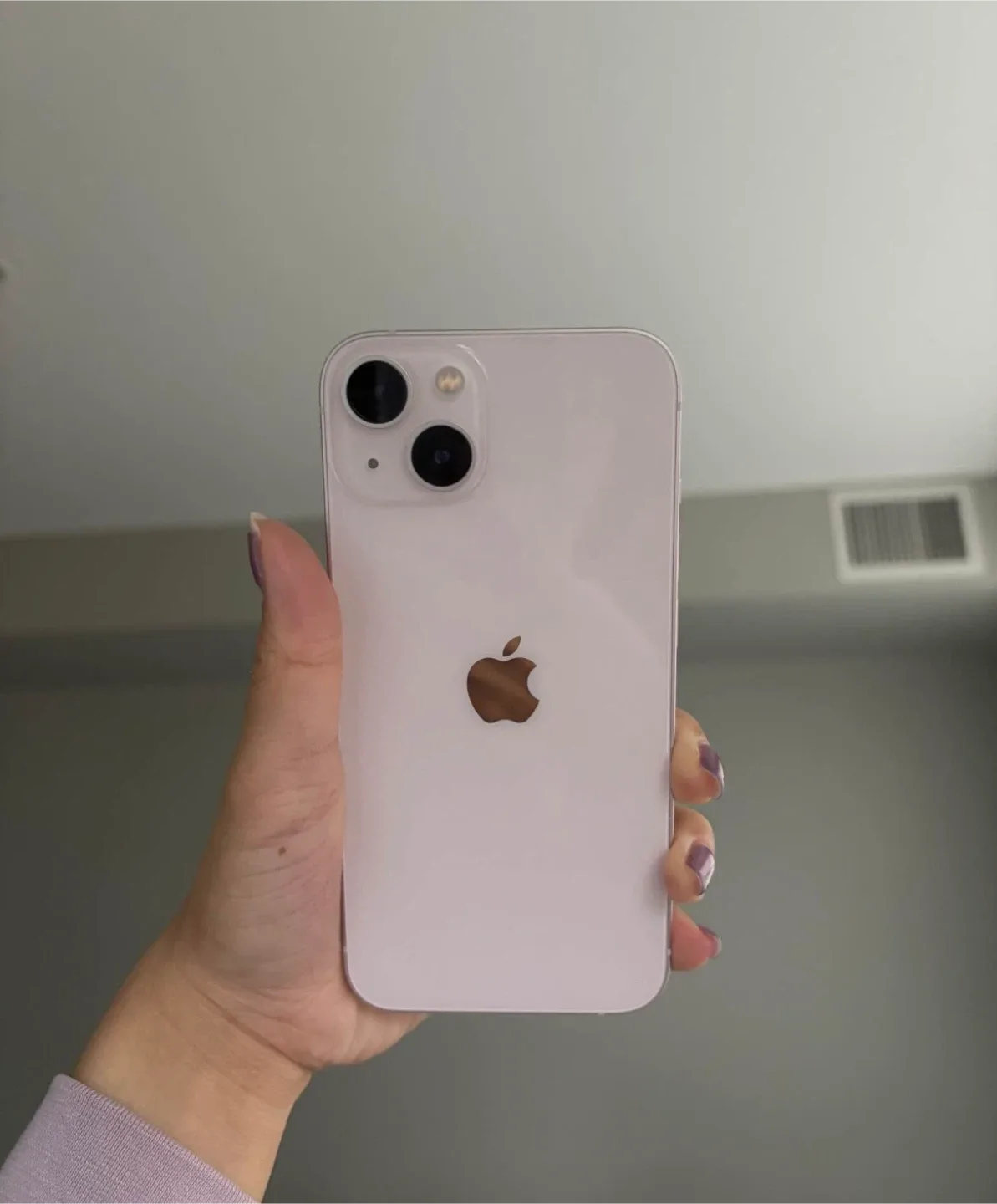 Apple iPhone 13 - Pink image indicator(3)