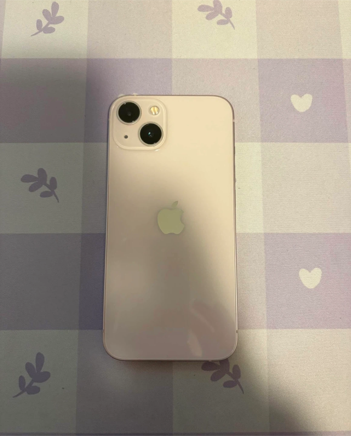 Apple iPhone 13 - Pink