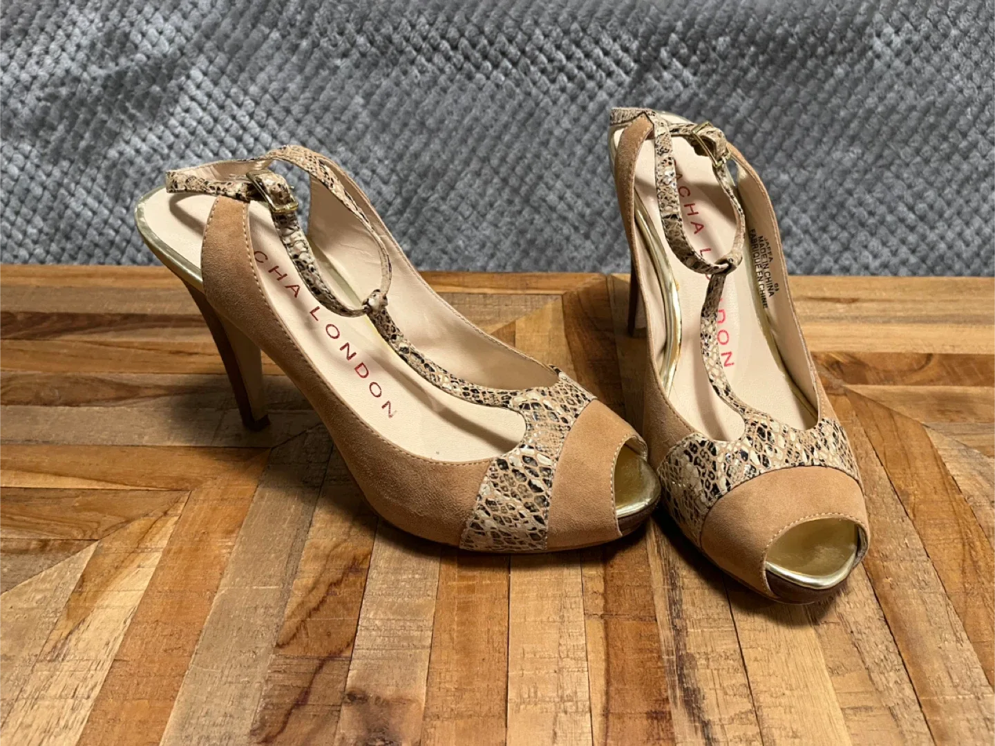 Women’s Sacha London heels- 6.5