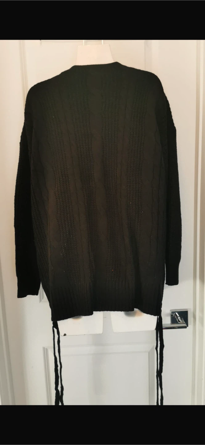 NEW! Black Cable Knit V-Neck Lace Up Sweater - photo 5