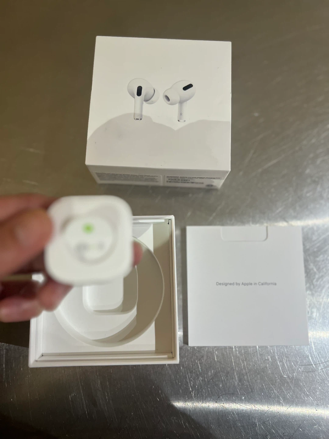 Apple AirPods Pro 2nd Gen with MagSafe Case - photo 5
