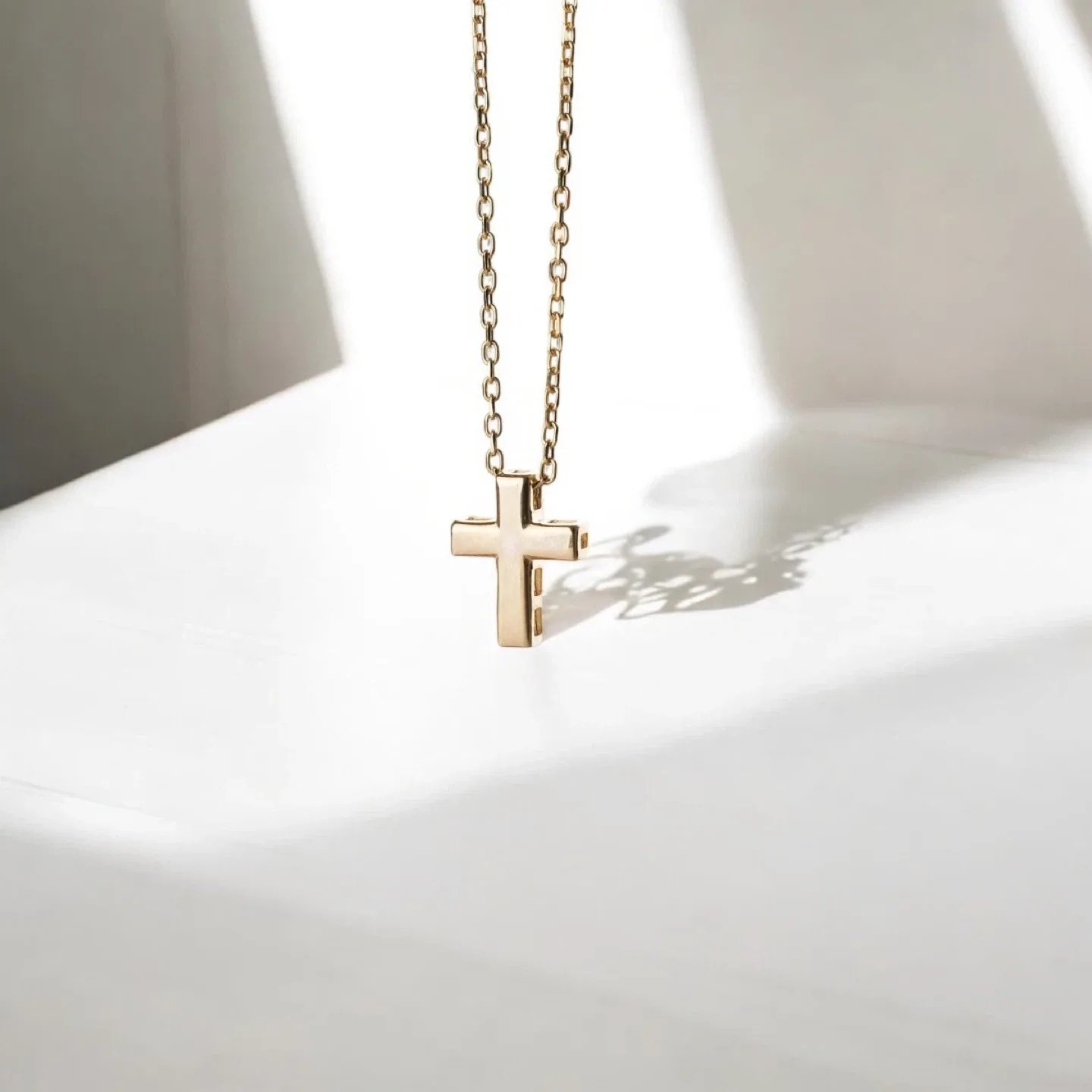 Cross Pendant Necklace image indicator(6)
