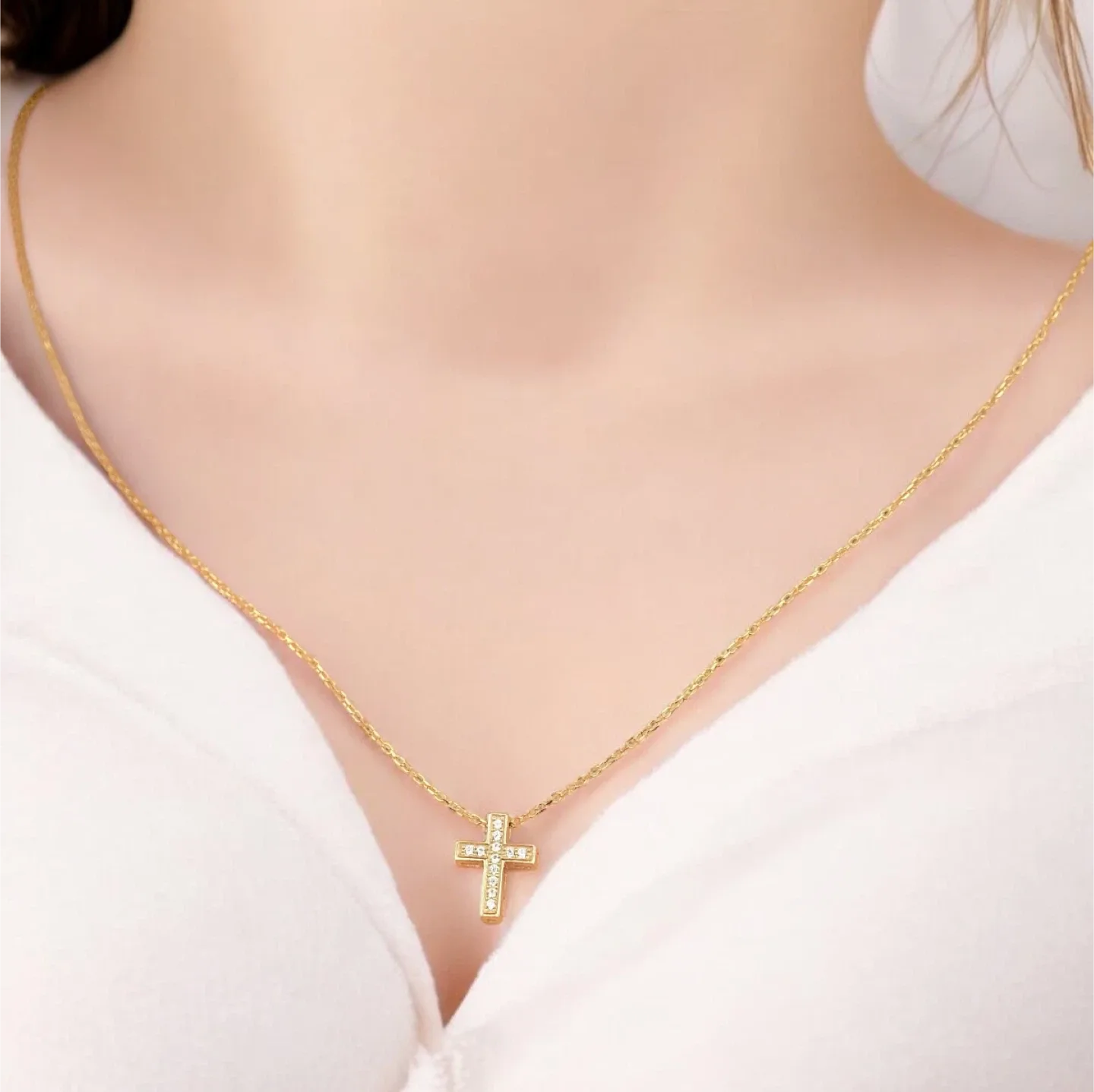 Cross Pendant Necklace image indicator(9)