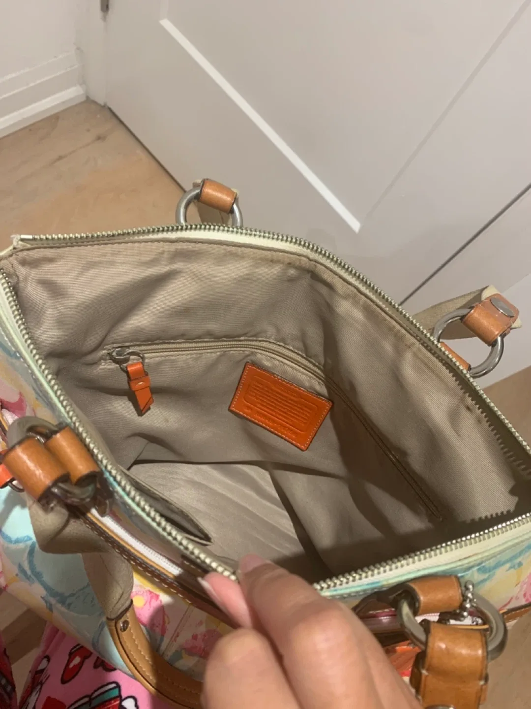 ❤️ Coach Multicolor Hampton Tote Bag 💙 image indicator(3)