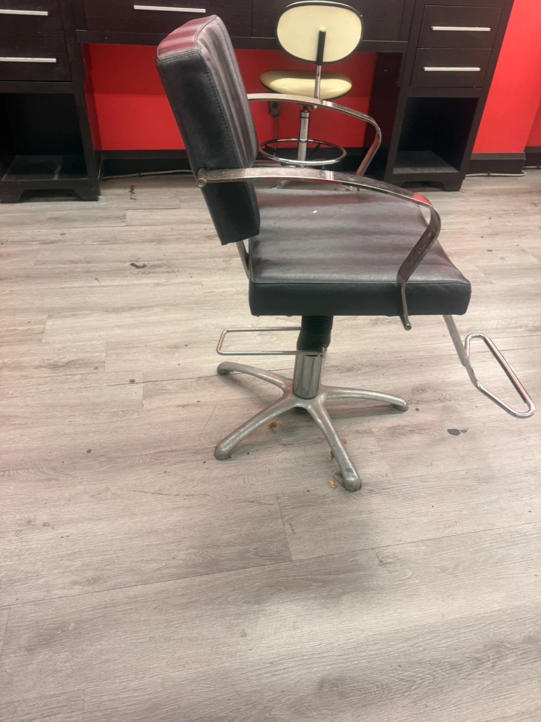 Black Salon Styling Chair