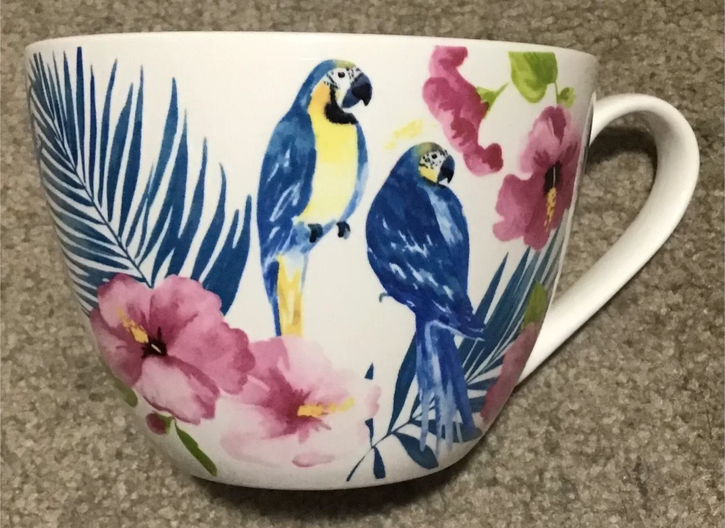 Assorted Decorative Mugs and Glasses image indicator(8)