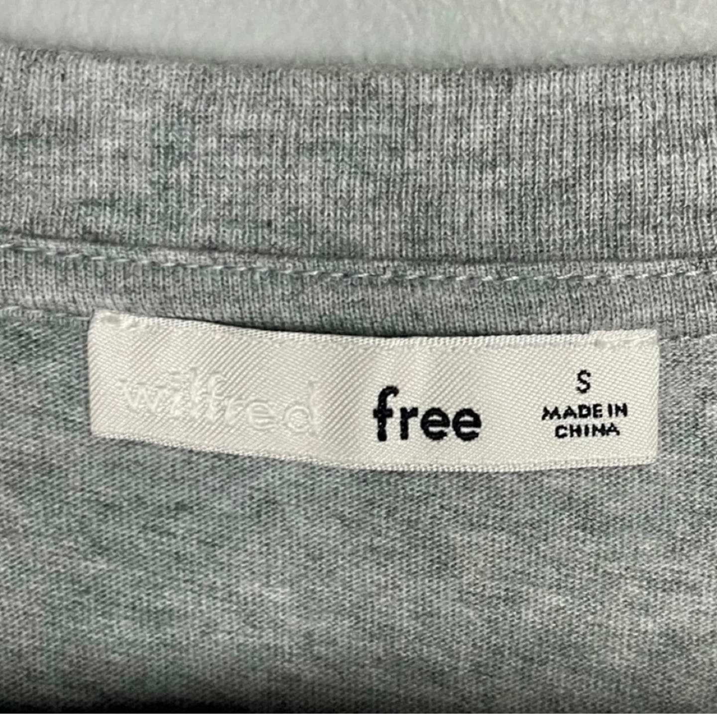 Aritzia Wilfred Cropped Graphic Tee - Size S - photo 4