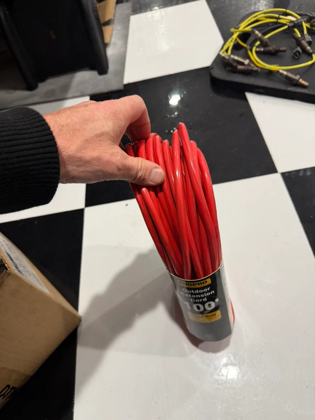 New Shopro 100' Outdoor Extension Cord image indicator(3)