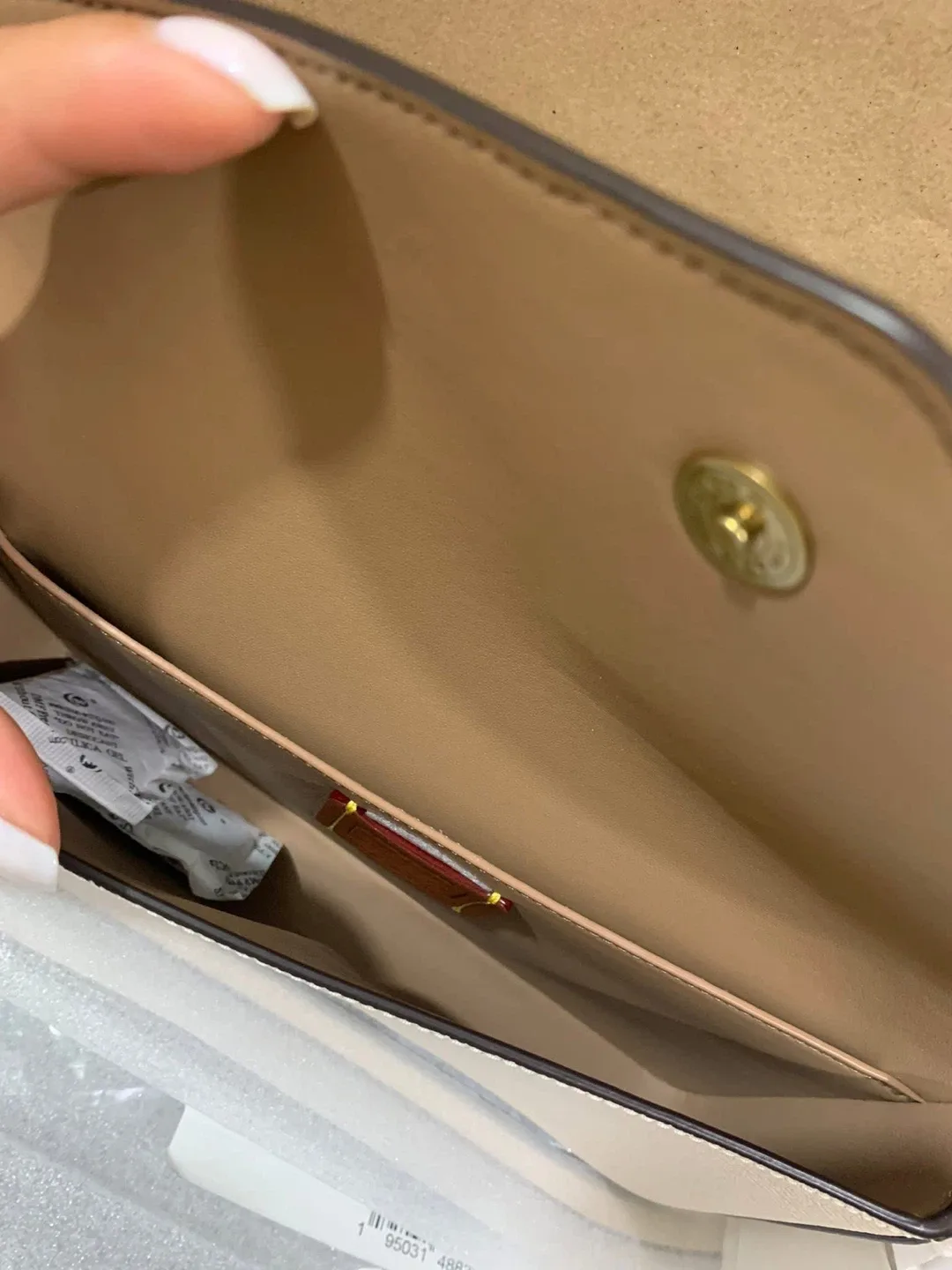 BNWT Coach Crossbody Bag with insert image indicator(6)