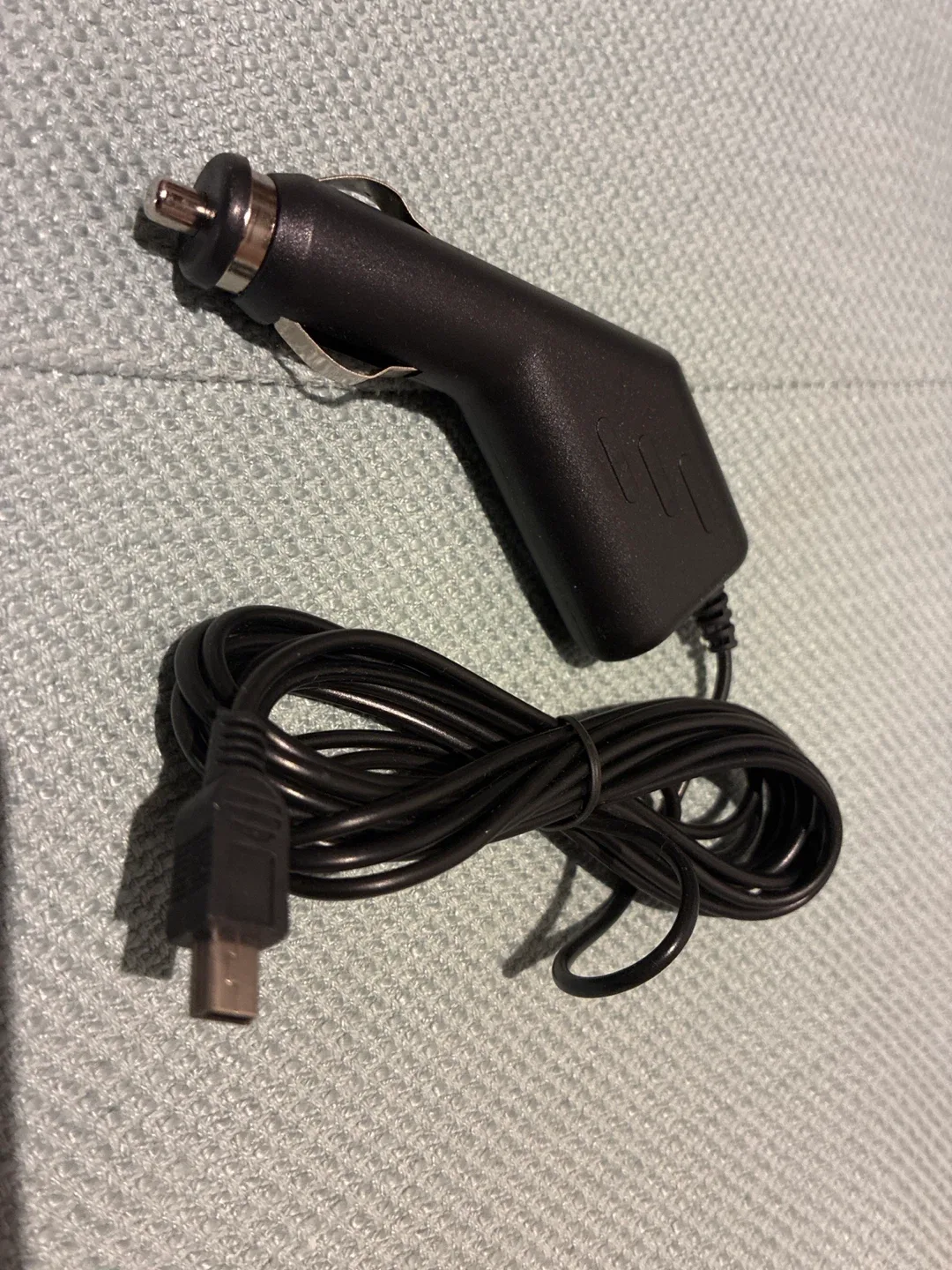#freecycle Car Charger - Black image indicator(2)