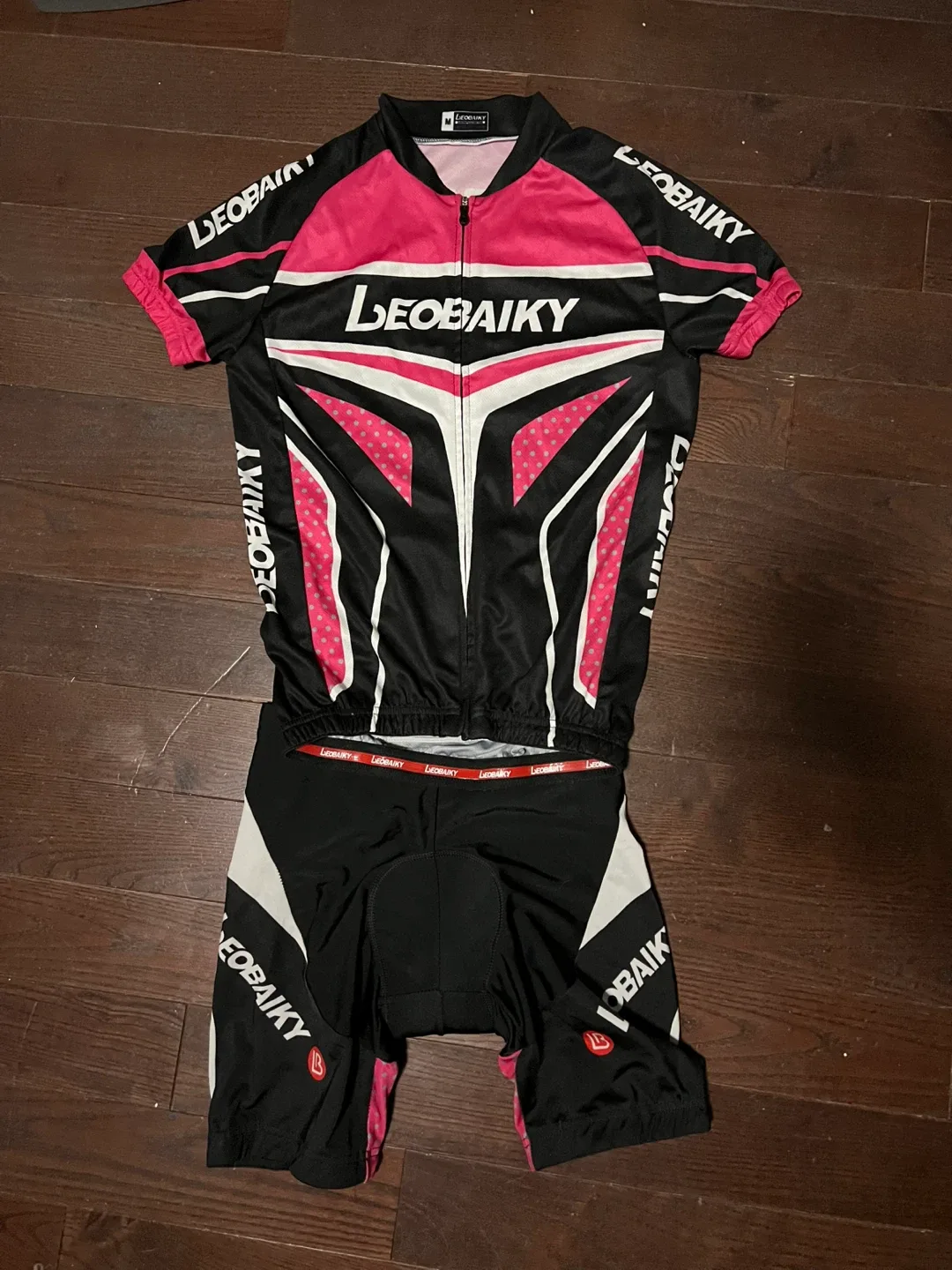 Leobaiky Cycling Jersey and Shorts Set, Size M
