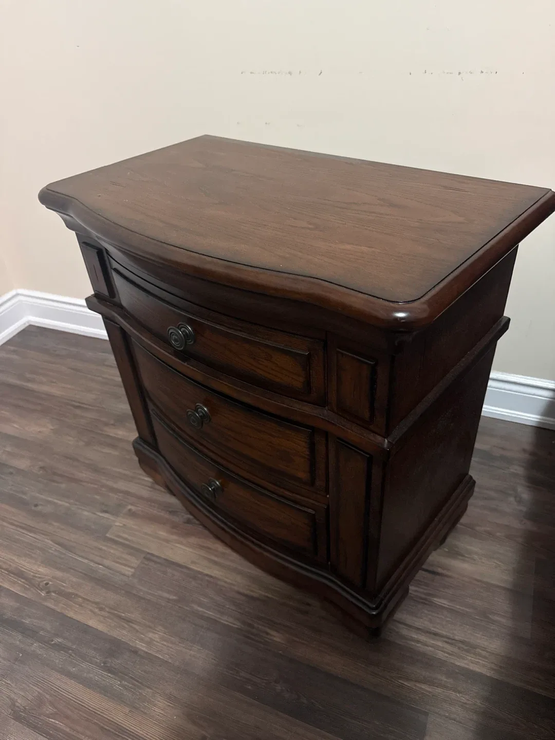 Wooden 3-Drawer Nightstand image indicator(3)