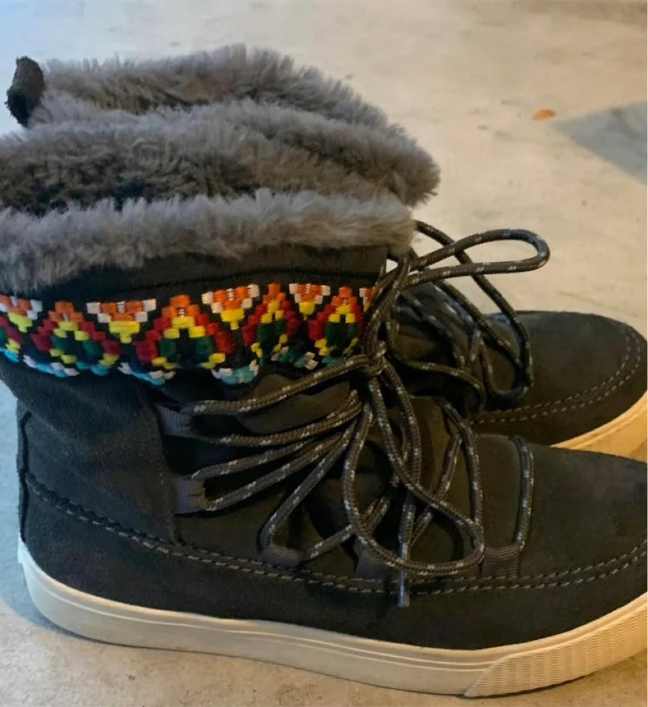 TOMS Women's Grey Suede Winter Boots, Size 8