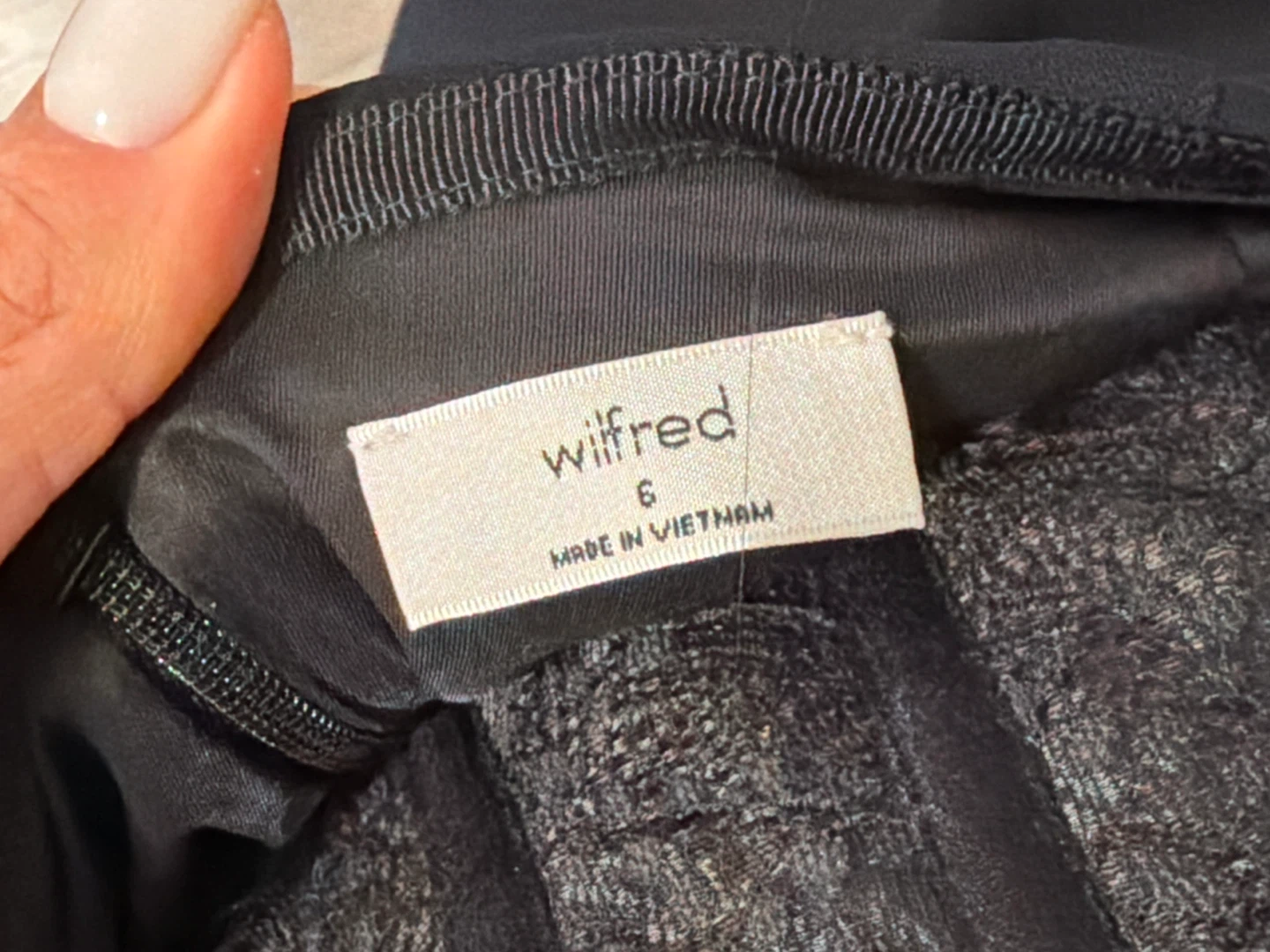 Wilfred Black Mini Skirt - Size 6 - photo 2