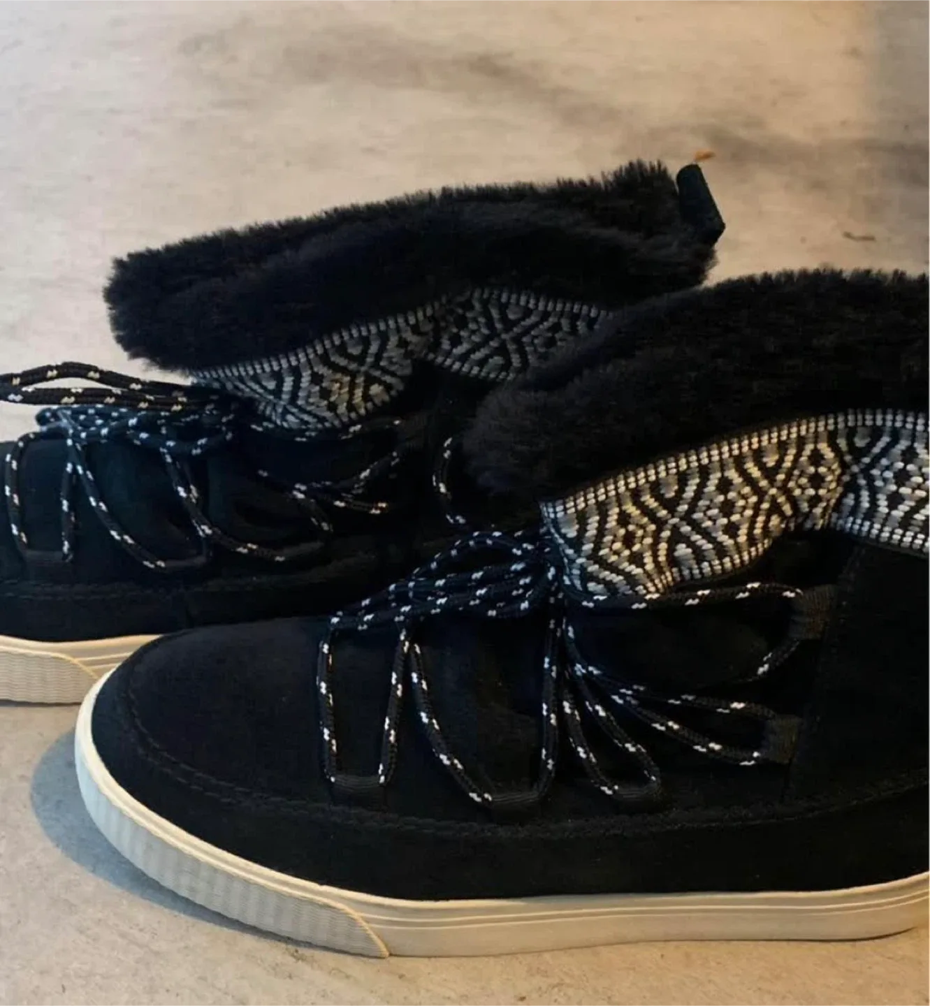 TOMS Black Suede Waterproof Boots - Size 8