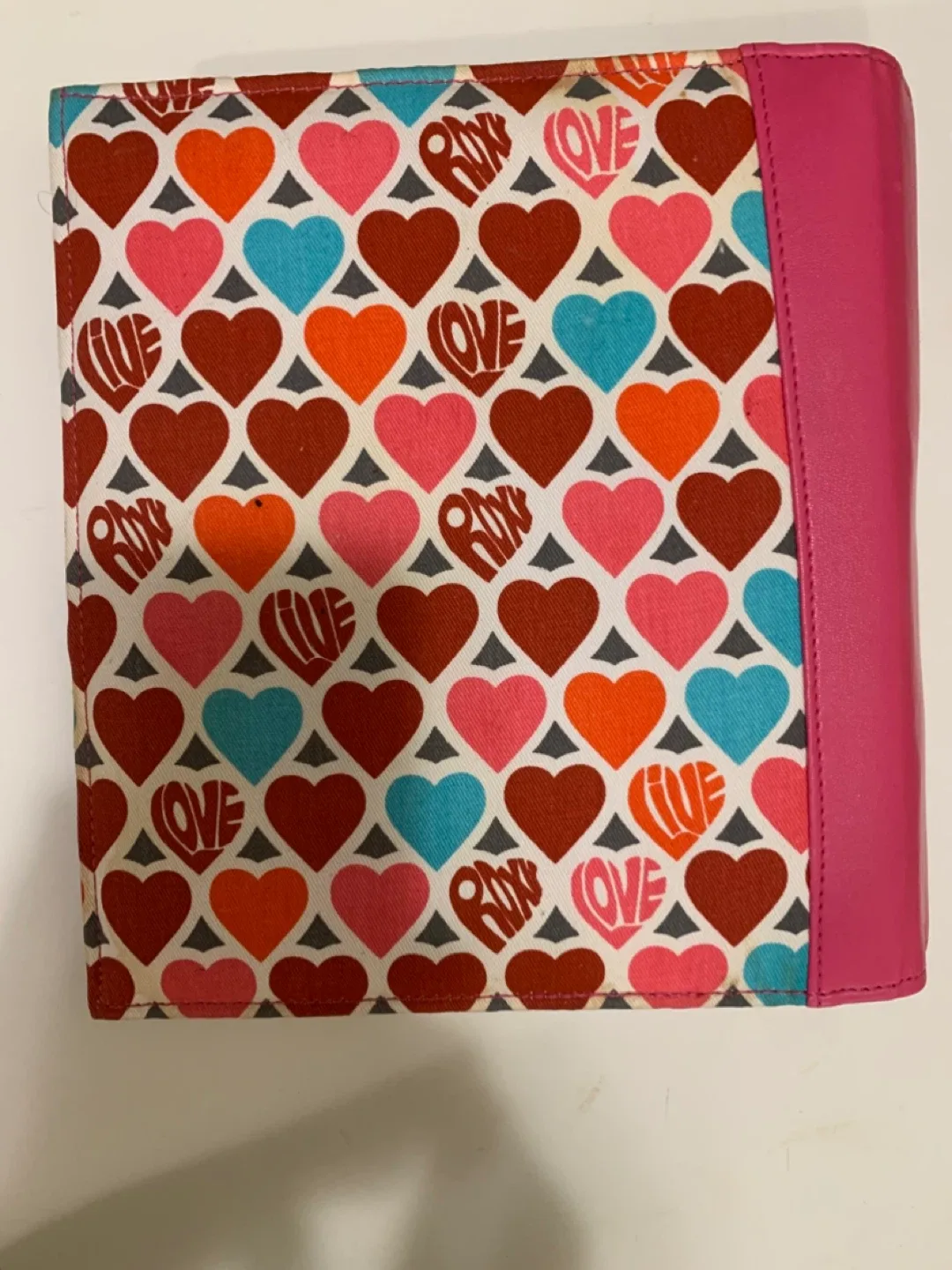 Roxy Photo Album with Heart Cutout image indicator(3)