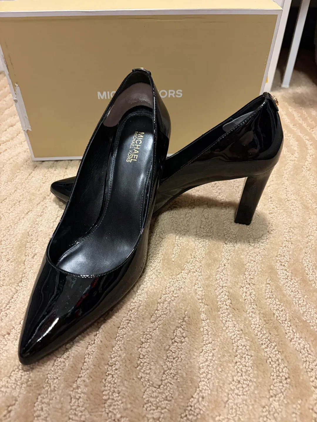 Michael Kors Heels - like new 6.5 image indicator(6)