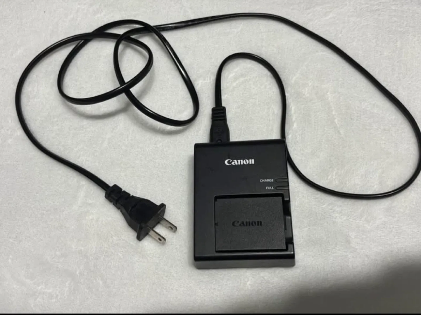 Canon EOS 4000D Camera body with Charger & Bag image indicator(4)