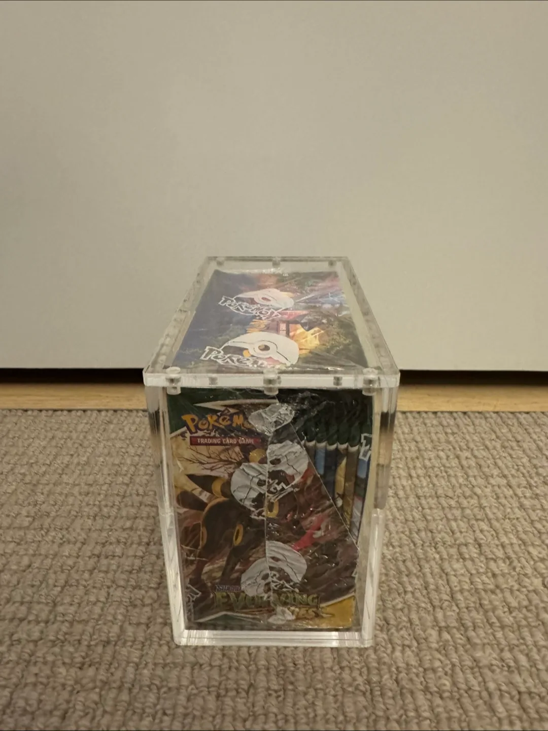 Pokemon Evolving skies booster box- Bottom rip image indicator(5)