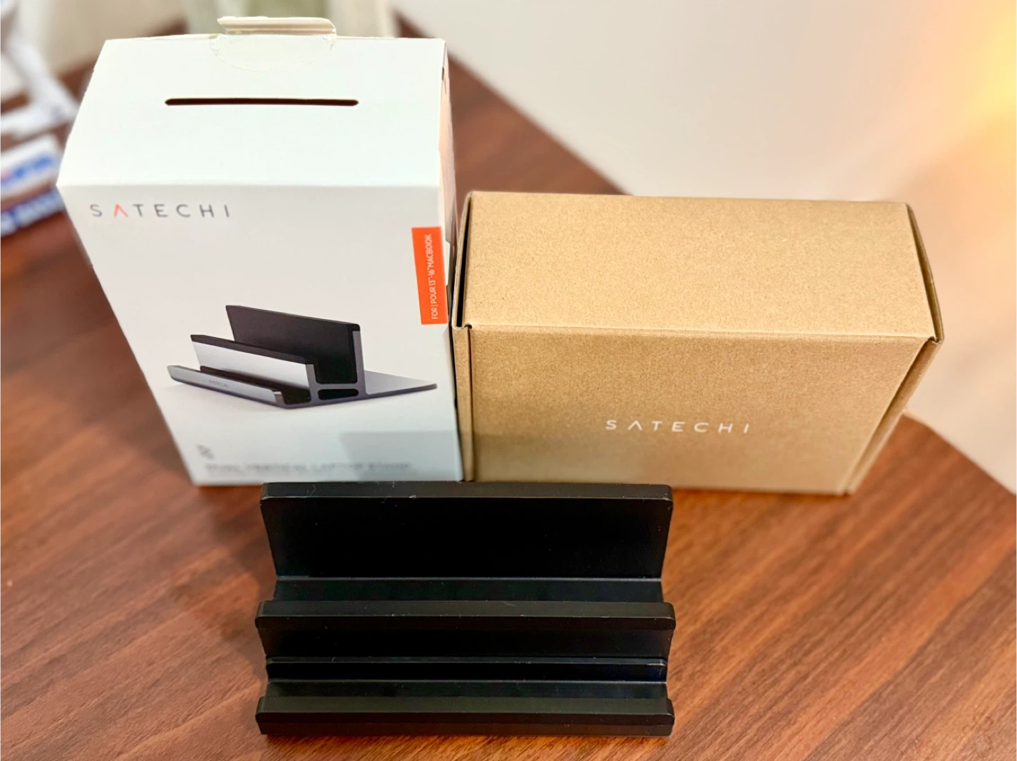 SATECHI Dual Vertical Laptop Stand - photo 2