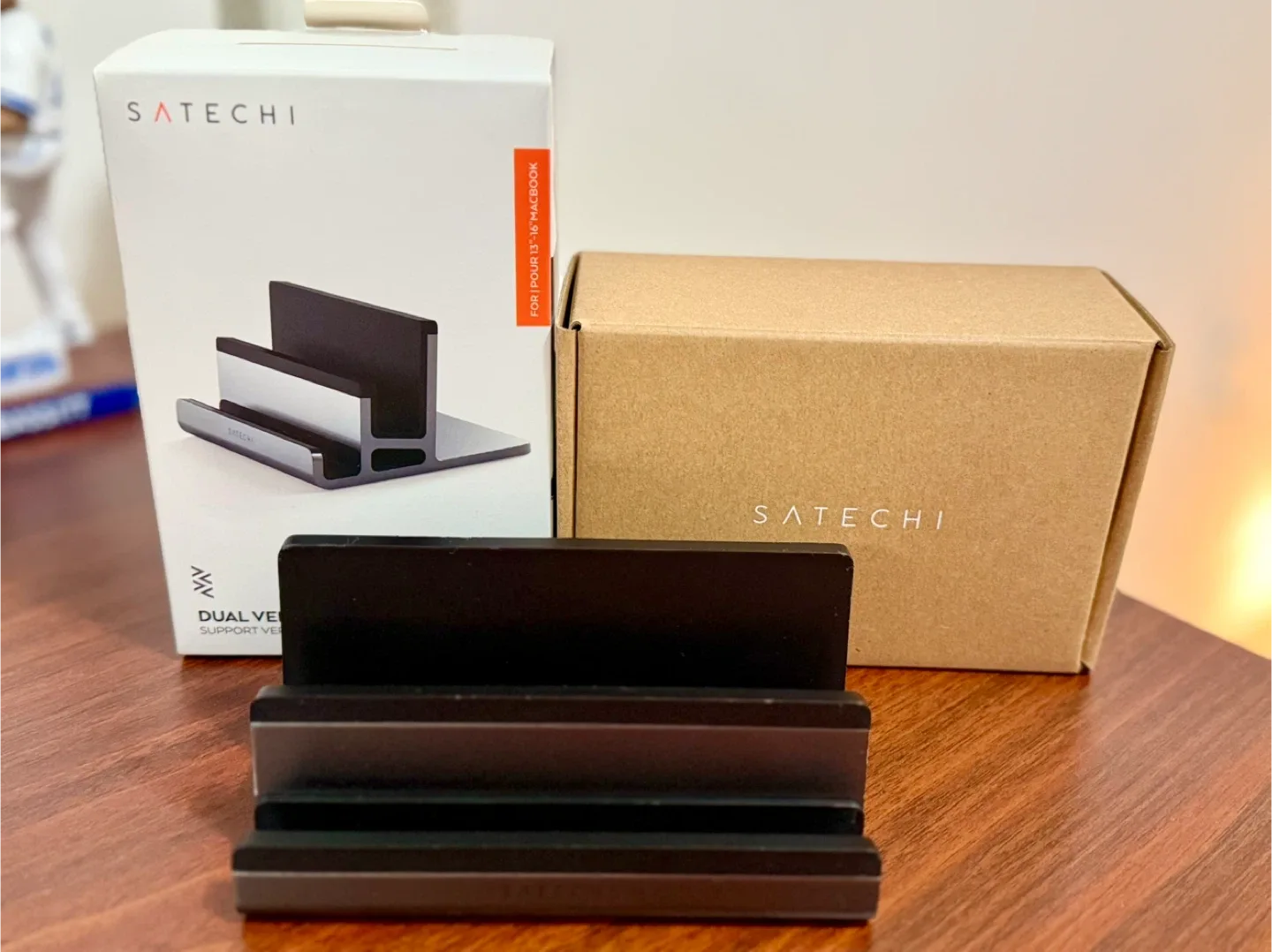 SATECHI Dual Vertical Laptop Stand image indicator(3)
