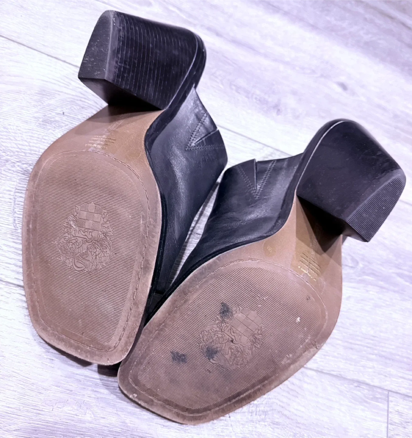 Vince Camuto Black Leather Heeled Mules image indicator(7)