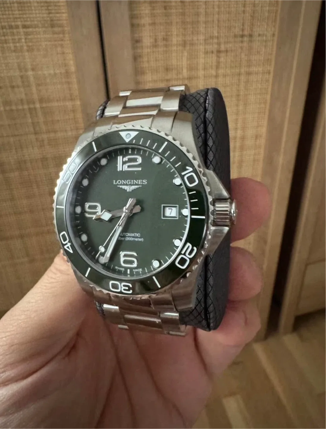 LONGINES HydroConquest Automatic Green Dial Watch L37814066 image indicator(2)