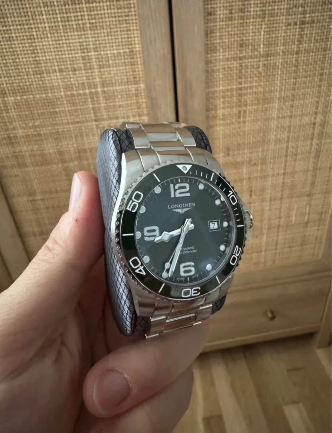 LONGINES HydroConquest Automatic Green Dial Watch L37814066 image indicator(3)