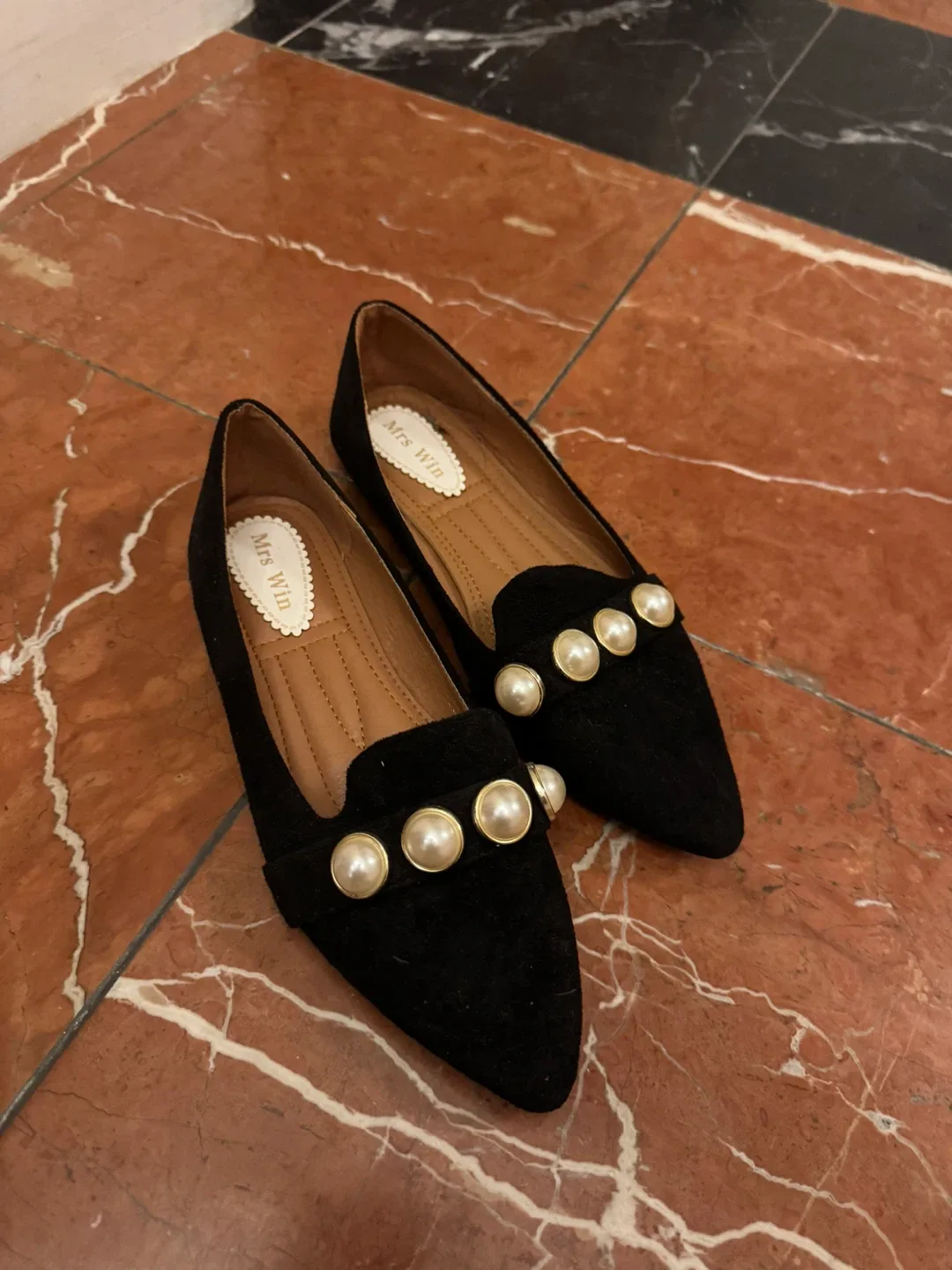 Black Pearl Flats thumbnail