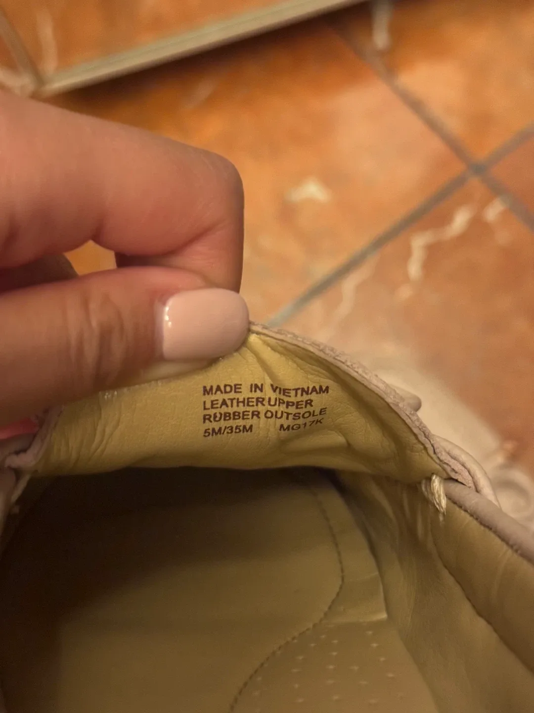 Michael Kors Leather Flats image indicator(2)