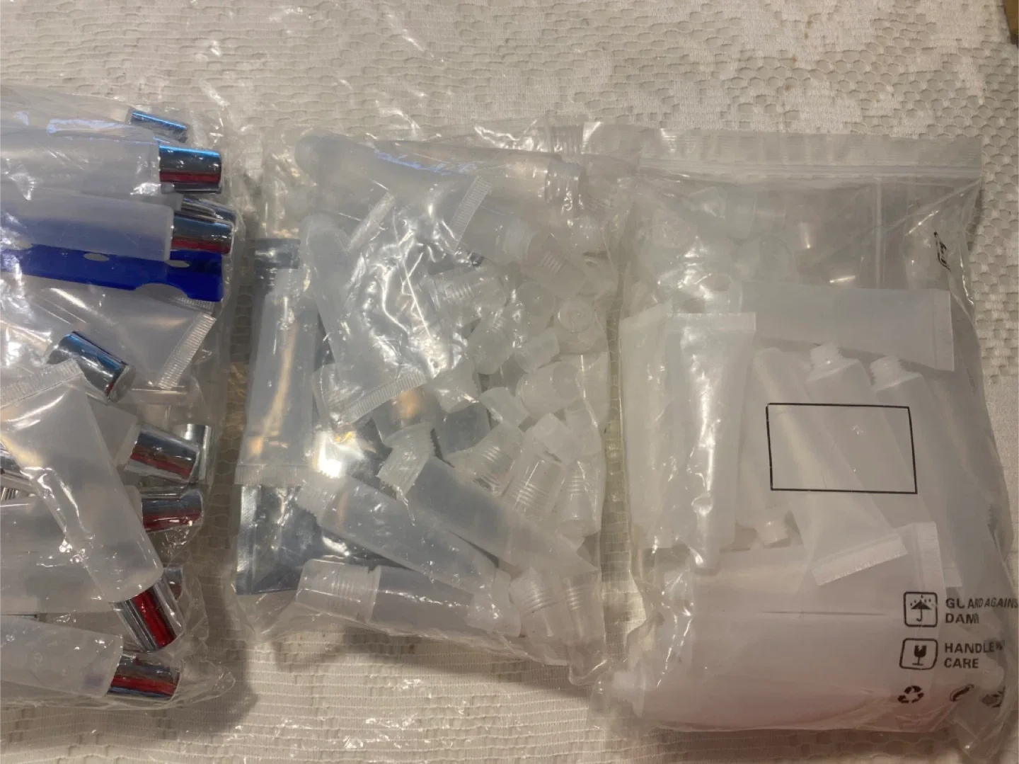 Lip Gloss Tubes & Jars image indicator(5)