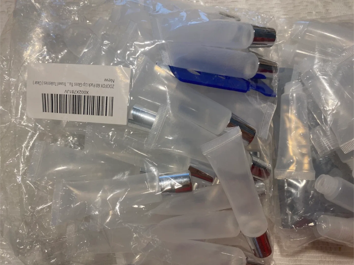 Lip Gloss Tubes & Jars image indicator(4)