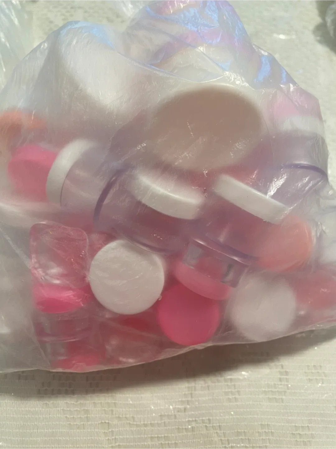 Lip Gloss Tubes & Jars image indicator(3)