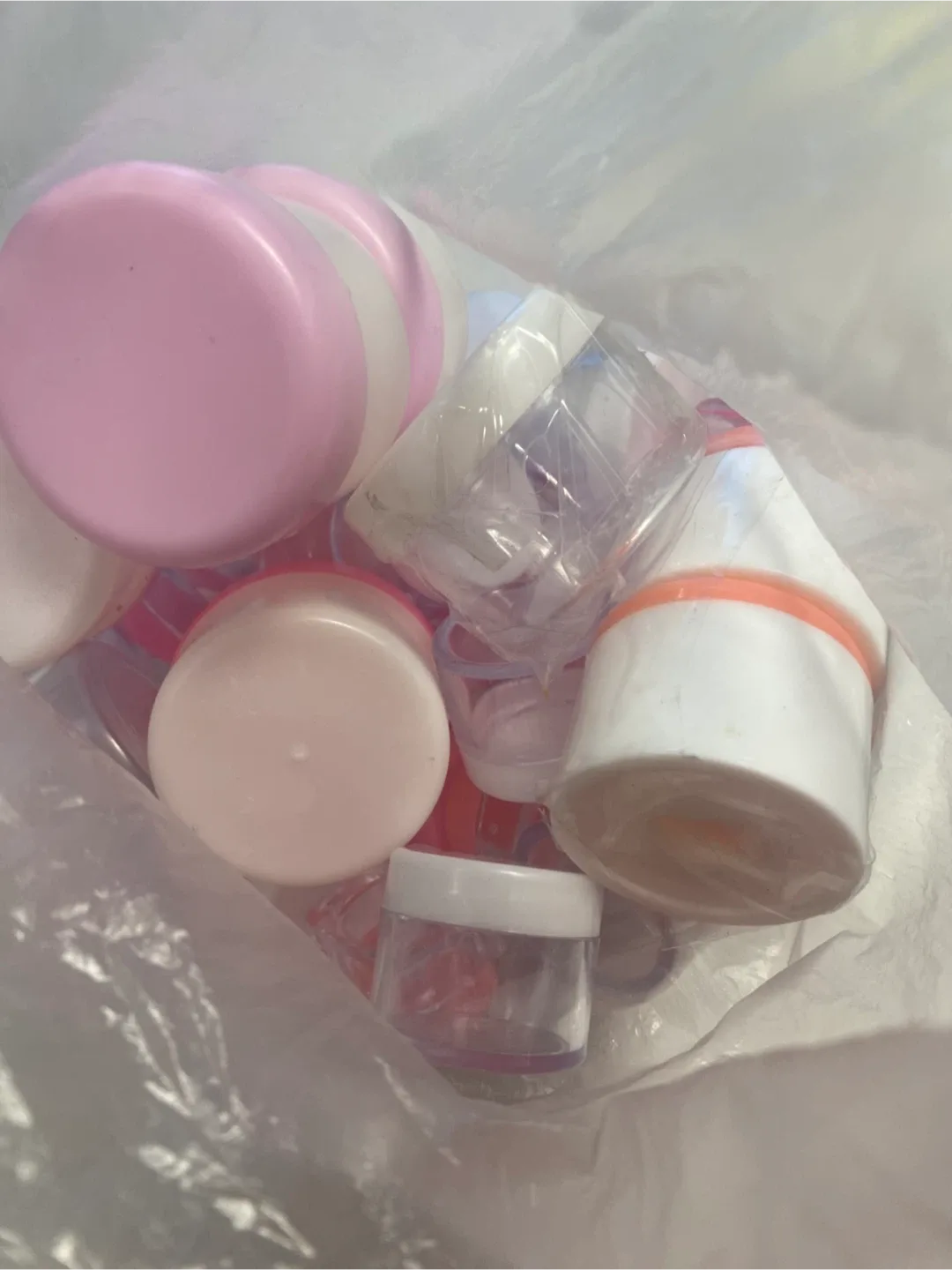 Lip Gloss Tubes & Jars image indicator(2)