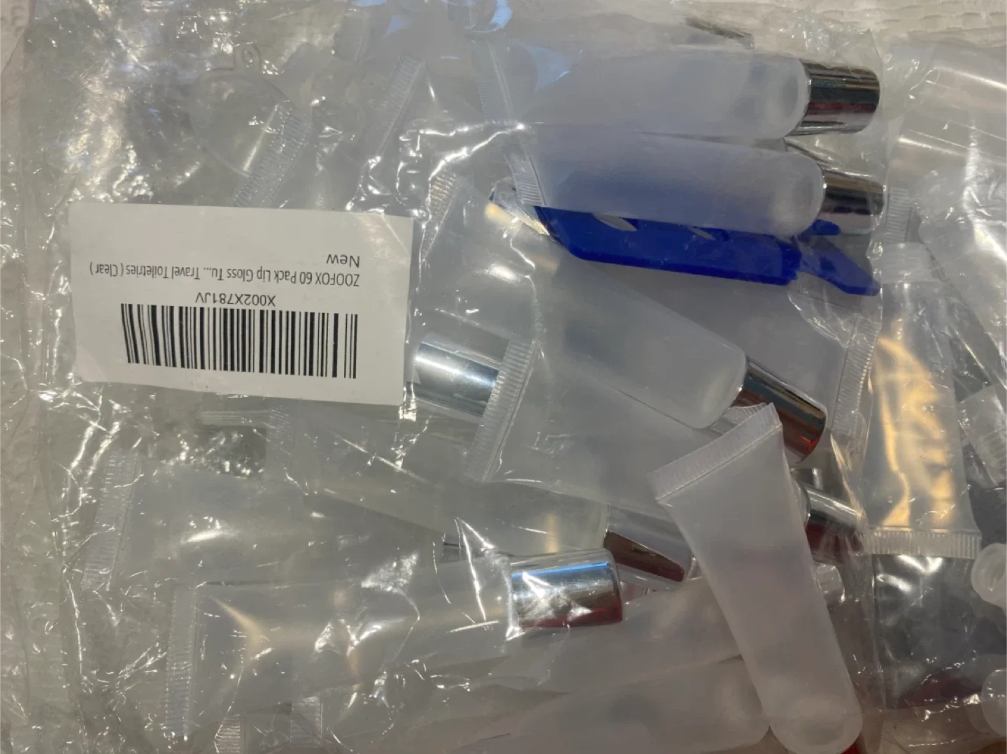 Lip Gloss Tubes & Jars image indicator(7)