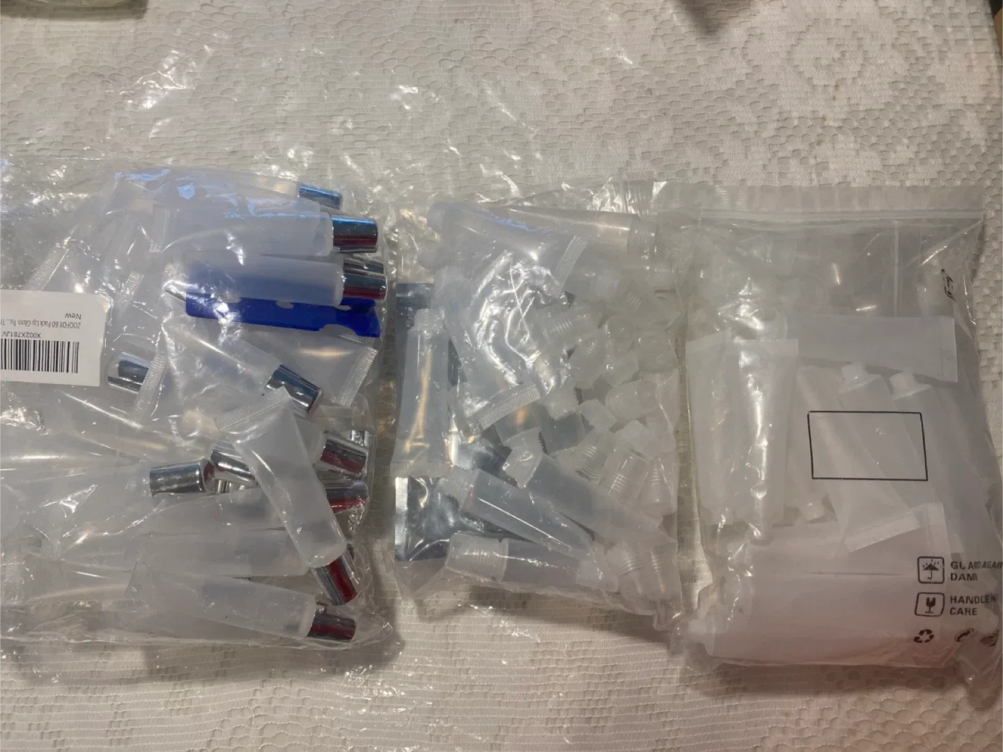 Lip Gloss Tubes & Jars image indicator(9)