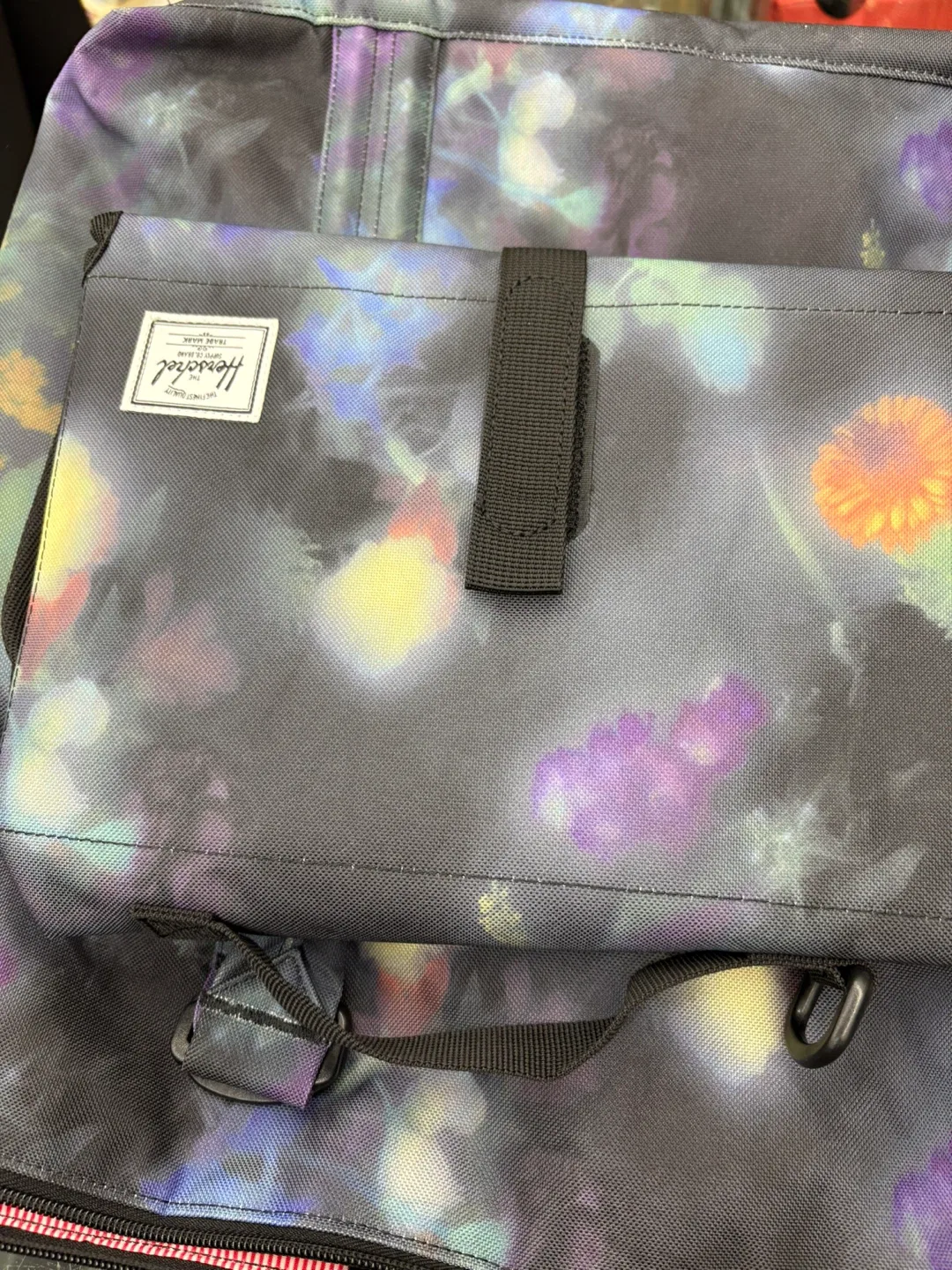 Herschel Supply Co. Floral Tote Bag image indicator(2)
