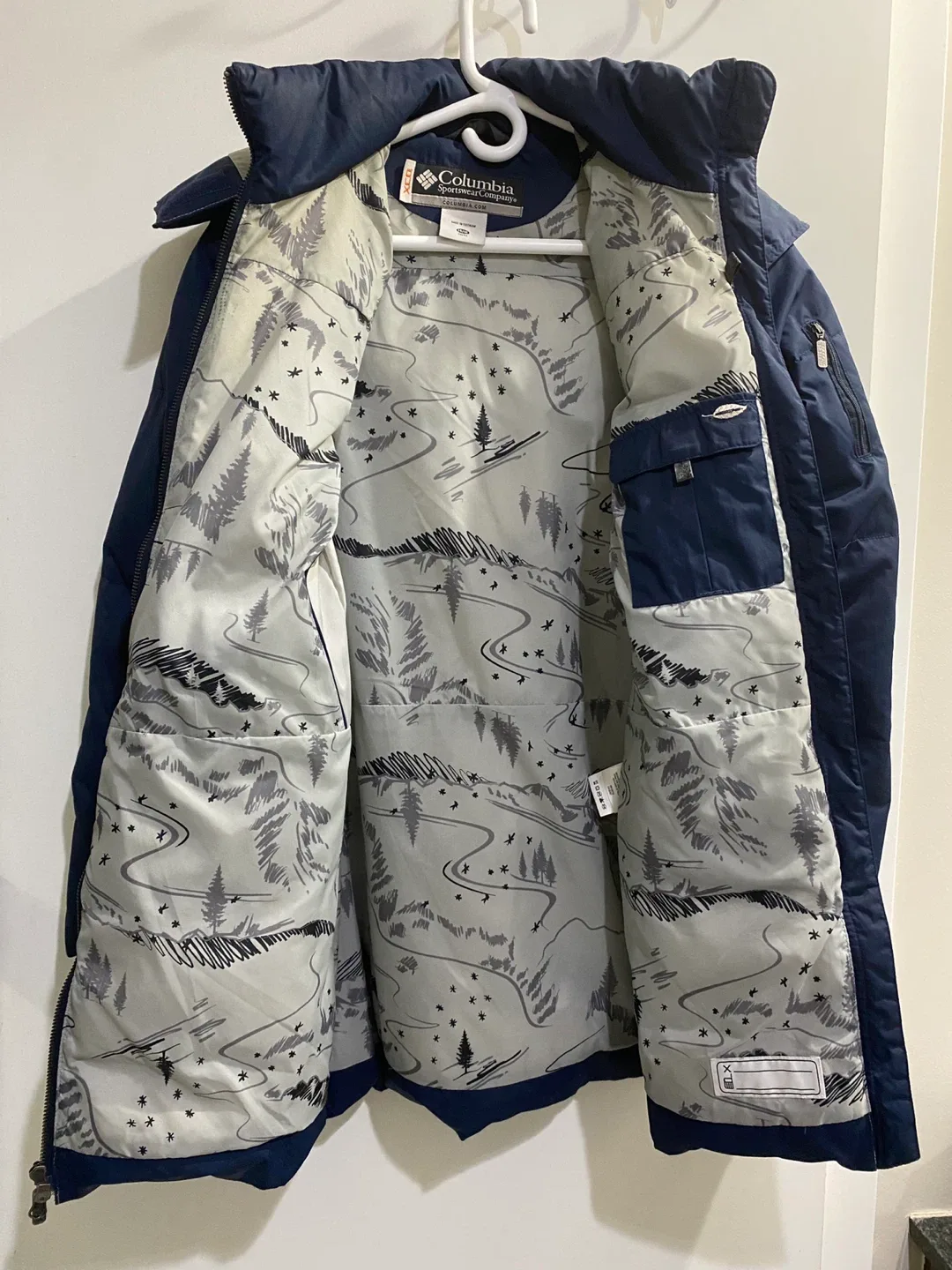 Columbia Youth Puffer Jacket - Size 14/16 image indicator(2)