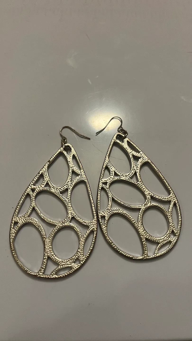 Silver Teardrop Dangle Earrings image indicator(2)
