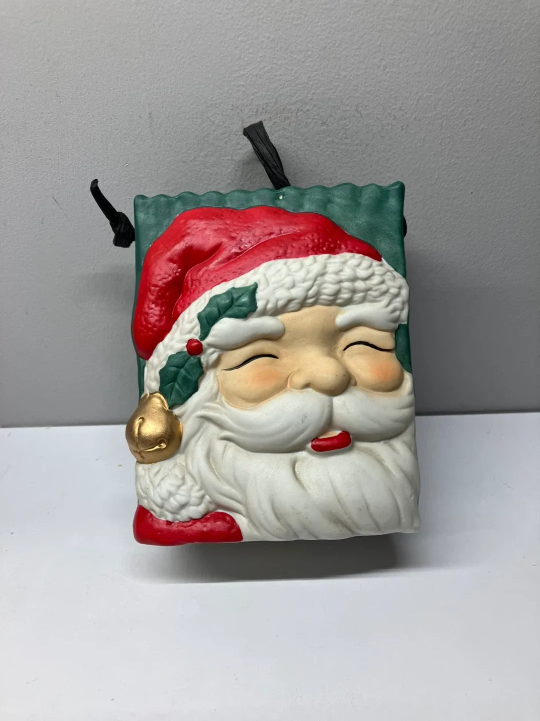 Vintage Santa Claus Ceramic Gift Bag - 5” x 6” x 2” image indicator(2)