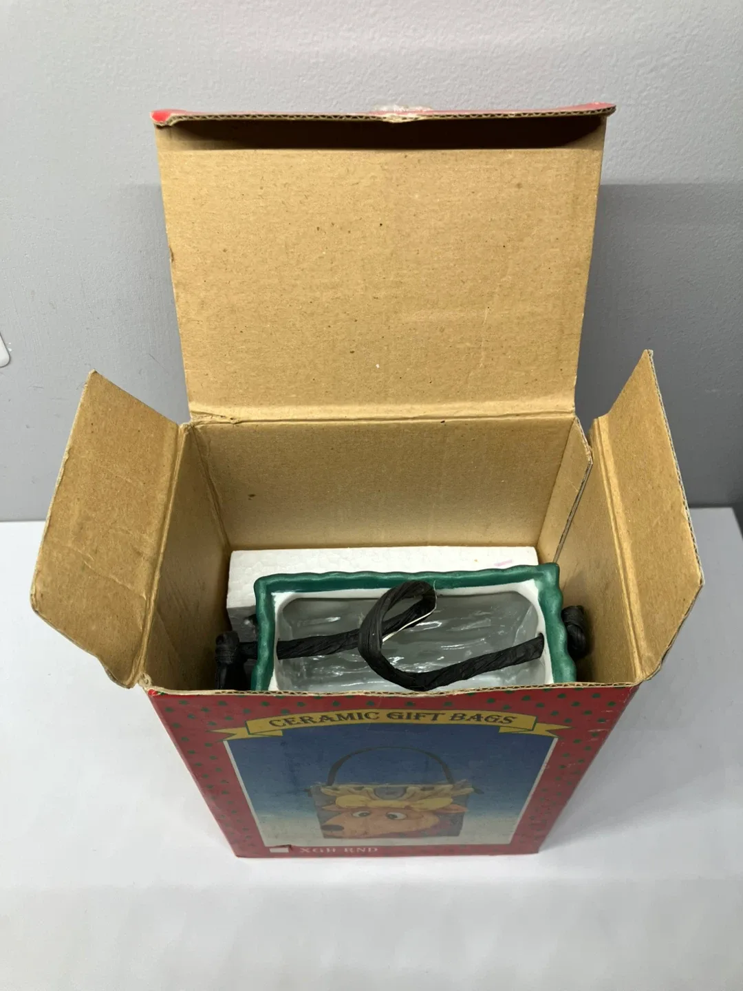 Vintage Santa Claus Ceramic Gift Bag - 5” x 6” x 2” image indicator(3)