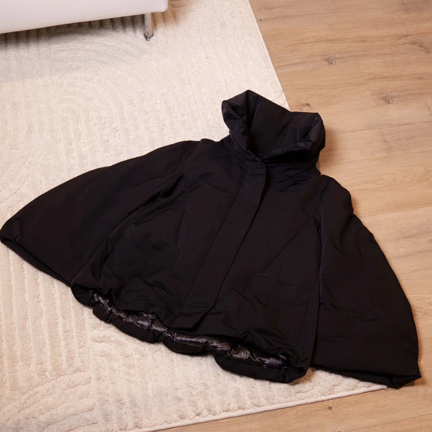 Uniqlo Black Hooded Puffer Jacket - Small