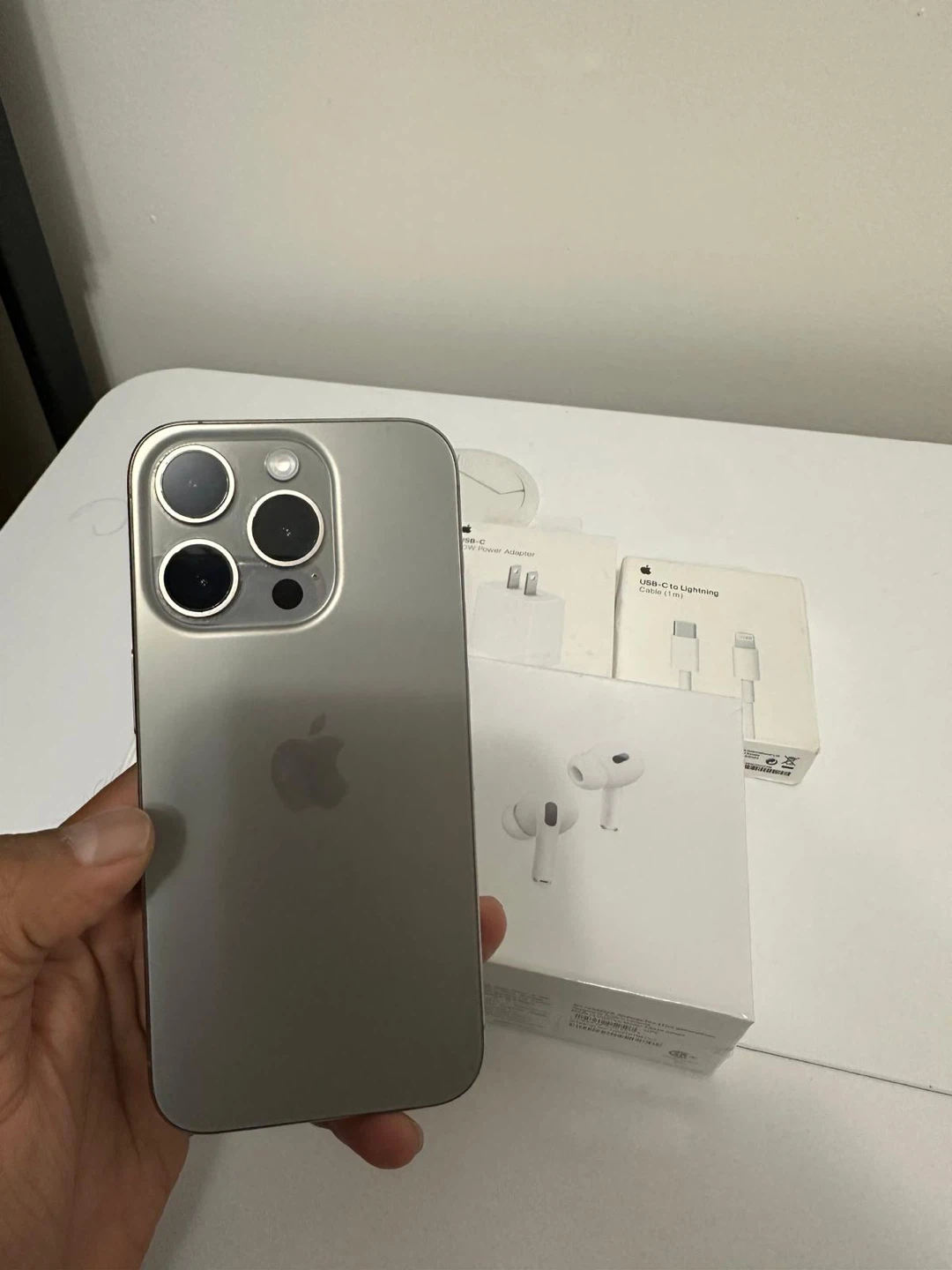 iPhone 15 pro 128 gb **Free Airpods/Fast Charging** - photo 2
