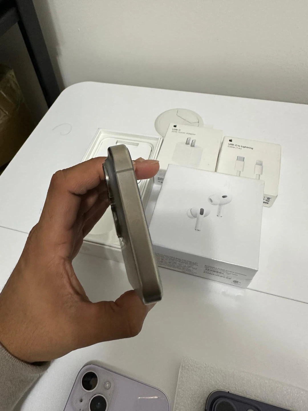 iPhone 15 pro 128 gb **Free Airpods/Fast Charging** - photo 4