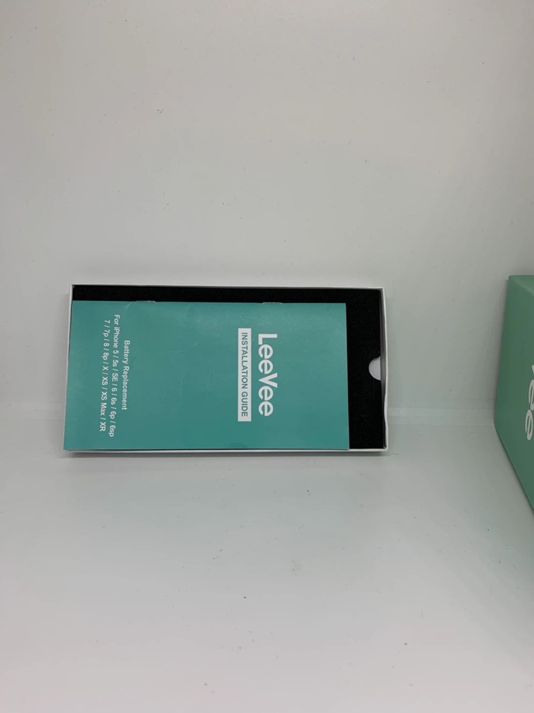LeeVee Battery Replacement Kit for iPhone - photo 3