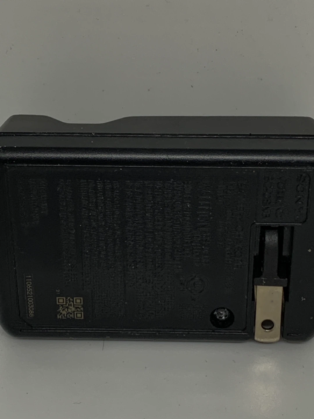 Sony BC-CSNB Battery Charger - photo 2